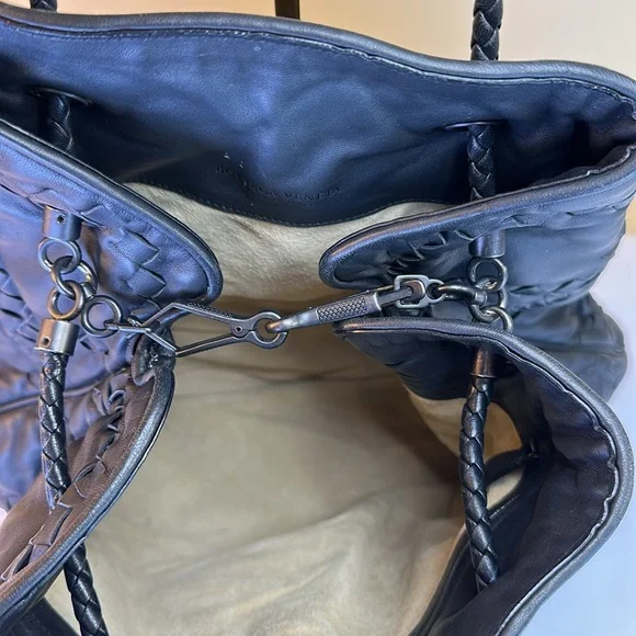 Bottega Veneta Intrecciato Trimmed Large Black leather Bag, Dustbag, Made Italy - Picture 9 of 17